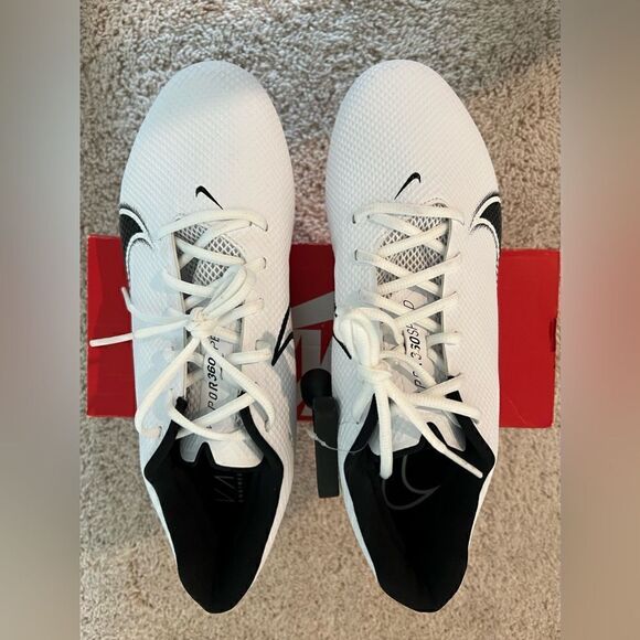 Nike Vapor Edge Speed 360 Football Cleats - Picture 4 of 9